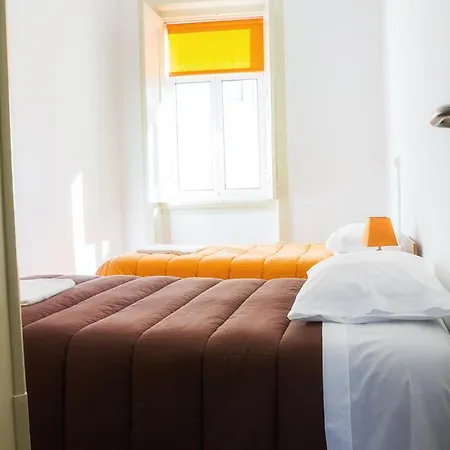 Olive Street House Hostel *