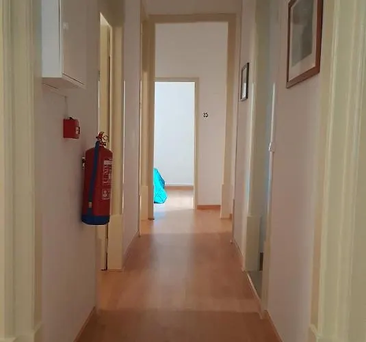 Hostel Olive Street House